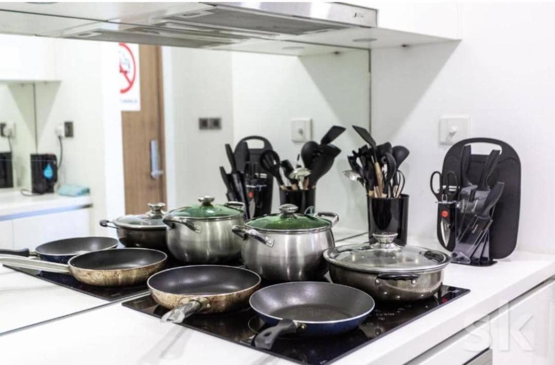 Vortex Serviced Apartment Klcc By Elite Suites 쿠알라룸푸르 외부 사진