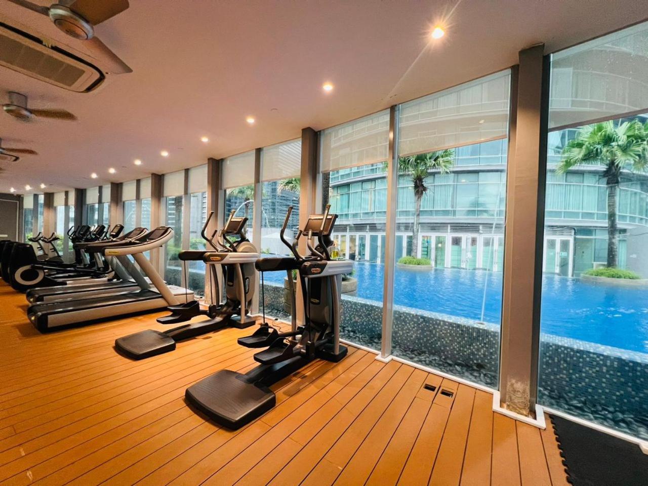 Vortex Serviced Apartment Klcc By Elite Suites 쿠알라룸푸르 외부 사진