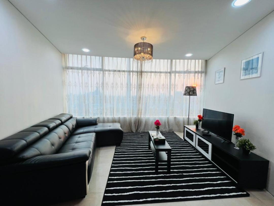 Vortex Serviced Apartment Klcc By Elite Suites 쿠알라룸푸르 외부 사진