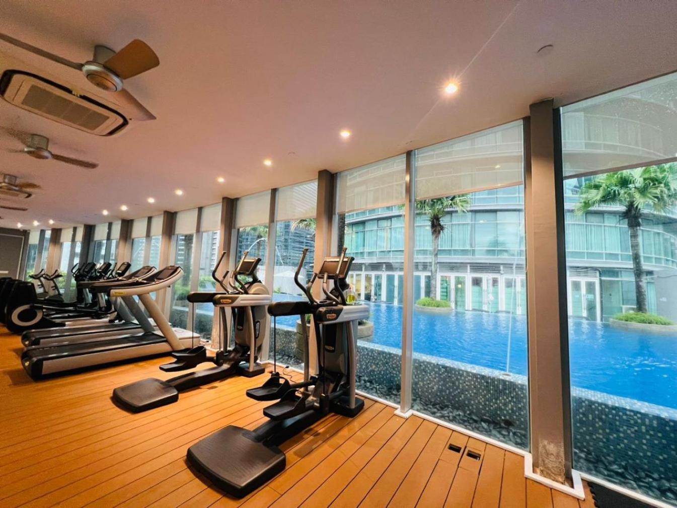 Vortex Serviced Apartment Klcc By Elite Suites 쿠알라룸푸르 외부 사진