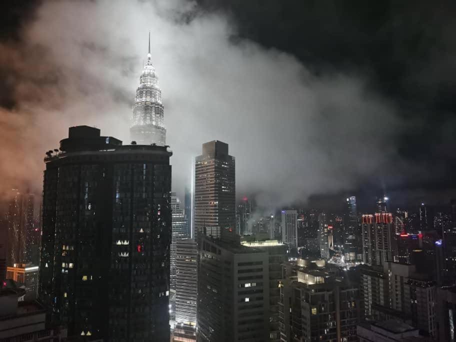 Vortex Serviced Apartment Klcc By Elite Suites 쿠알라룸푸르 외부 사진
